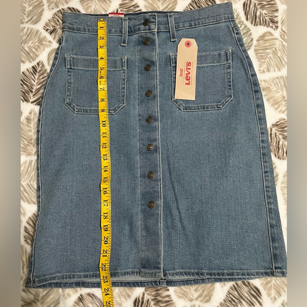 BRAND NEW WITH TAG LEVI'S MIDI SKIRT